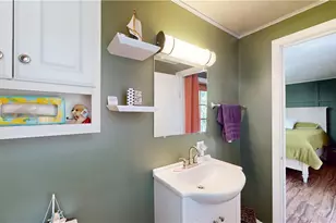 17 Tell St, Warwick, RI 02889 - Photo 3