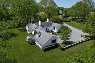 18 Ledge Rd, Newport, RI 02840 - Photo 1