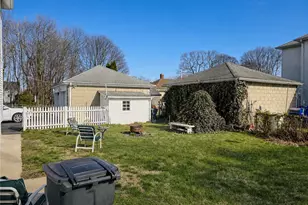 13 Cameron St, Pawtucket, RI 02861 - Photo 31