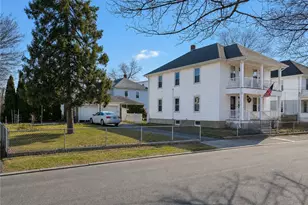 13 Cameron St, Pawtucket, RI 02861 - Photo 3
