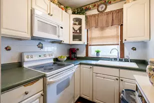 13 Cameron St, Pawtucket, RI 02861 - Photo 9