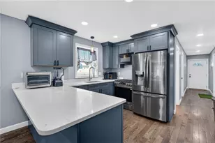 30 Deborah St, Providence, RI 02909 - Photo 21