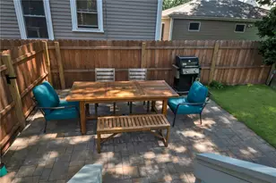 212 Lowden St, Pawtucket, RI 02860 - Photo 35