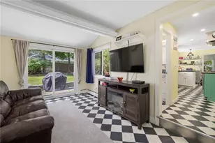 34 Terrace Dr, East Greenwich, RI 02818 - Photo 15