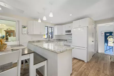 500 Third Beach Road, Middletown, RI 02842 - Photo 3