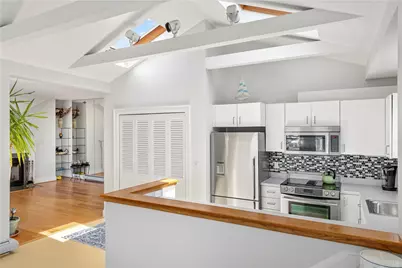 433 Thames Street #E, Newport, RI 02840 - Photo 13