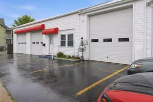 1068 Park Ave, Woonsocket, RI 02895 - Photo 1