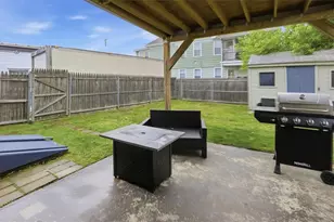 20 Oakton St, Woonsocket, RI 02895 - Photo 11