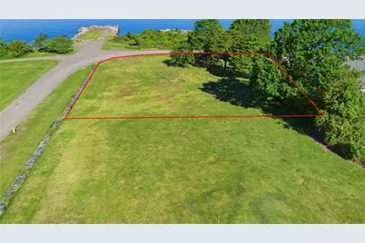 0675 Broadway, Portsmouth, RI 02872 - Photo 3