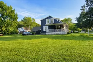 424 Buxton St, North Smithfield, RI 02896 - Photo 7