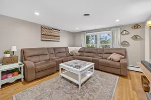 165 Salem Ave, Cranston, RI 02920 - Photo 9