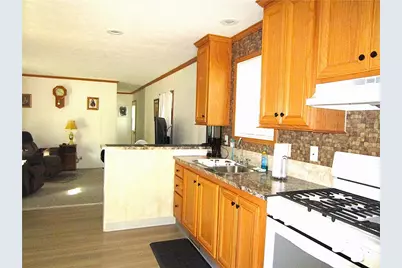 40 Leisure Way, Coventry, RI 02816 - Photo 5