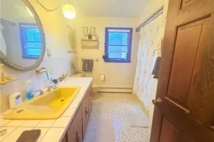 35 Brookdale St, Cumberland, RI 02864 - Photo 13