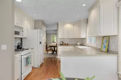 64 Channel View #4, Warwick, RI 02889 - Photo 5