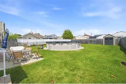 10 Jones Street, Pawtucket, RI 02861 - Photo 17