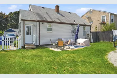 10 Jones Street, Pawtucket, RI 02861 - Photo 3