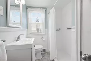 10 Jones Ave, Pawtucket, RI 02861 - Photo 9