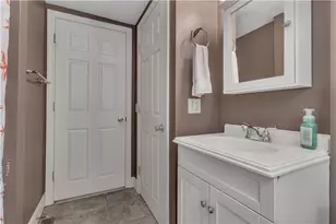 27 Fairway Dr, North Kingstown, RI 02852 - Photo 27