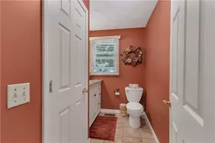 27 Fairway Dr, North Kingstown, RI 02852 - Photo 11