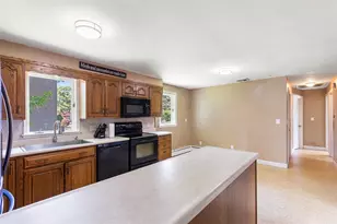 20 Terrace Ave, Cumberland, RI 02864 - Photo 13