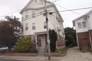 122 Englewood Ave, Pawtucket, RI 02860 - Photo 9