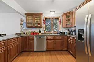 25 Vezina Dr, Killingly, CT 06239 - Photo 5
