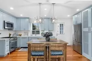 17 Willow St, Newport, RI 02840 - Photo 7