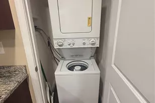104 John St, Providence, RI 02906 - Photo 5