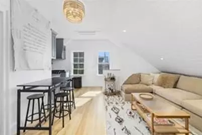 17 Willow Street #3, Newport, RI 02840 - Photo 5