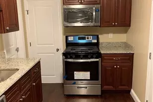 104 John St, Providence, RI 02906 - Photo 3