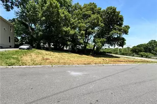 180 Berkshire St, Providence, RI 02908 - Photo 17