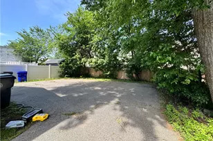 180 Berkshire St, Providence, RI 02908 - Photo 19
