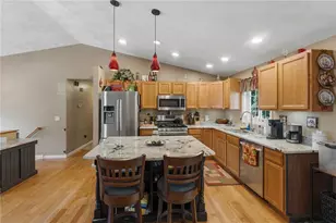 199 Winthrop St, Woonsocket, RI 02895 - Photo 13