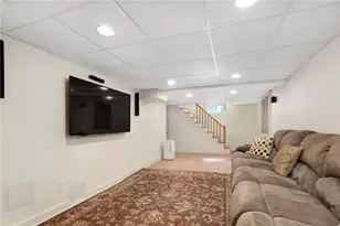 335 Doyle Ave, Providence, RI 02906 - Photo 29