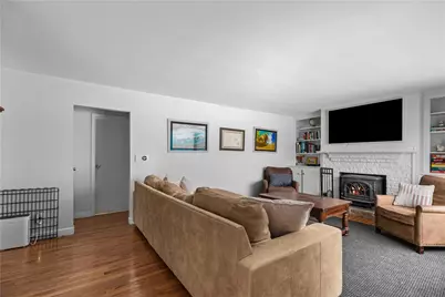 161 Mitchells Lane, Middletown, RI 02842 - Photo 5