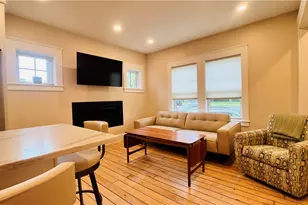 35 Memorial Blvd, Newport, RI 02840 - Photo 13