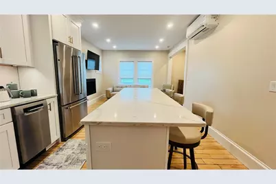 35 Memorial Boulevard #1, Newport, RI 02840 - Photo 15