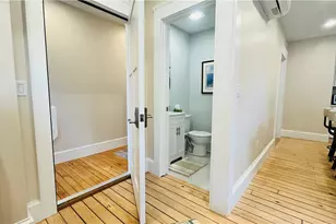 35 Memorial Blvd, Newport, RI 02840 - Photo 5