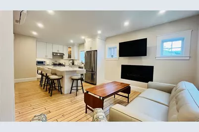 35 Memorial Boulevard #1, Newport, RI 02840 - Photo 1