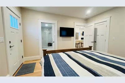 35 Memorial Boulevard #1, Newport, RI 02840 - Photo 23