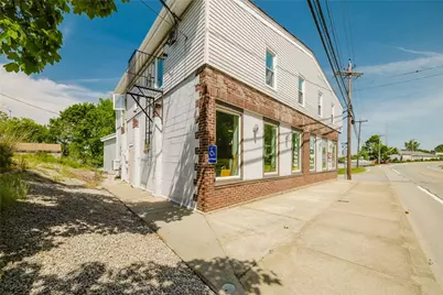 1019 Main Road, Tiverton, RI 02878 - Photo 3