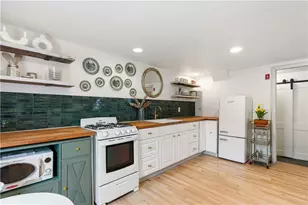 27 Padelford St, Providence, RI 02906 - Photo 15