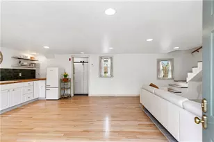 27 Padelford St, Providence, RI 02906 - Photo 17