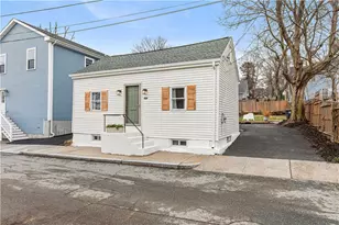 27 Padelford St, Providence, RI 02906 - Photo 3