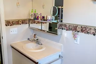 185 Manville Hill Rd Rd, Cumberland, RI 02864 - Photo 27