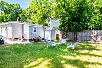 33 Ridge St Street, Cranston, RI 02920 - Photo 3