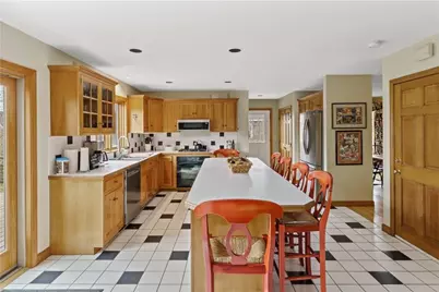 2 Easton Terrace, Middletown, RI 02842 - Photo 13
