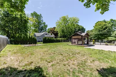 18 Hattie Avenue, Smithfield, RI 02828 - Photo 37