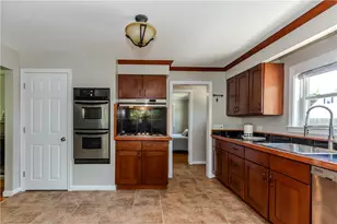 18 Hattie Ave, Smithfield, RI 02828 - Photo 13