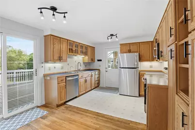 14 Dorothy Avenue, Portsmouth, RI 02871 - Photo 11
